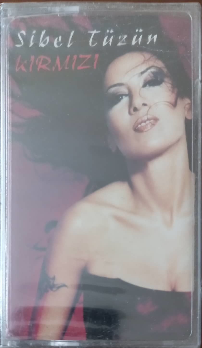 Sibel Tüzin Kırmızı Açılmamış Jelatininde Kaset