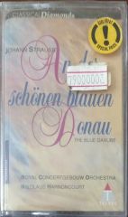 Johann Strauss / Waltzes & Polkas Kaset