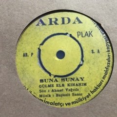 Suna Sunay Gülme Ele Kınarım 45lik Plak