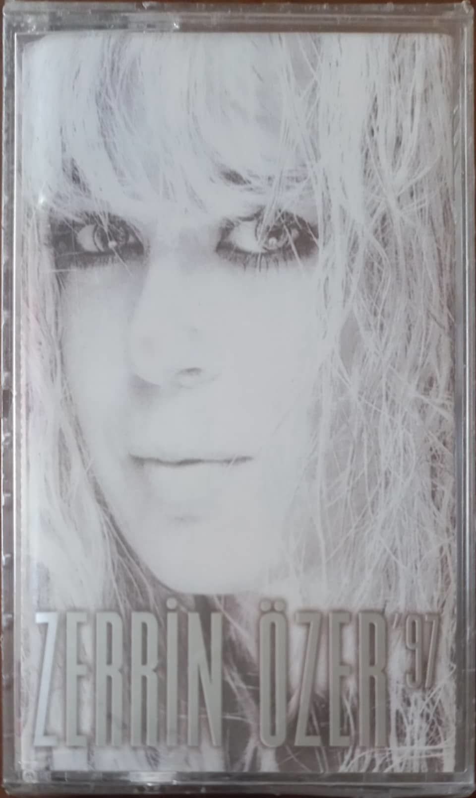 Zerrin Özer'97 Açılmamış Jelatininde Kaset