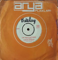 Charles Aznavour Les Deux Guitares 45lik Plak