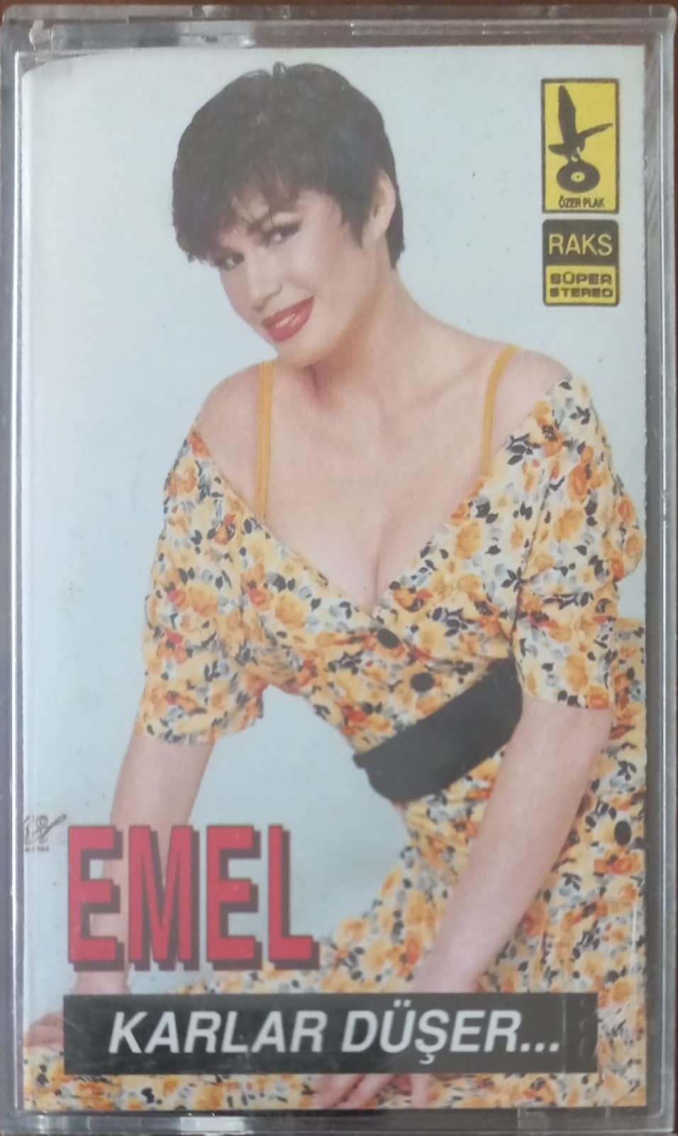 Emel Karlar Düşer Kaset