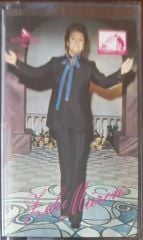 Zeki Müren Bir Tatlı Tebessüm Kaset