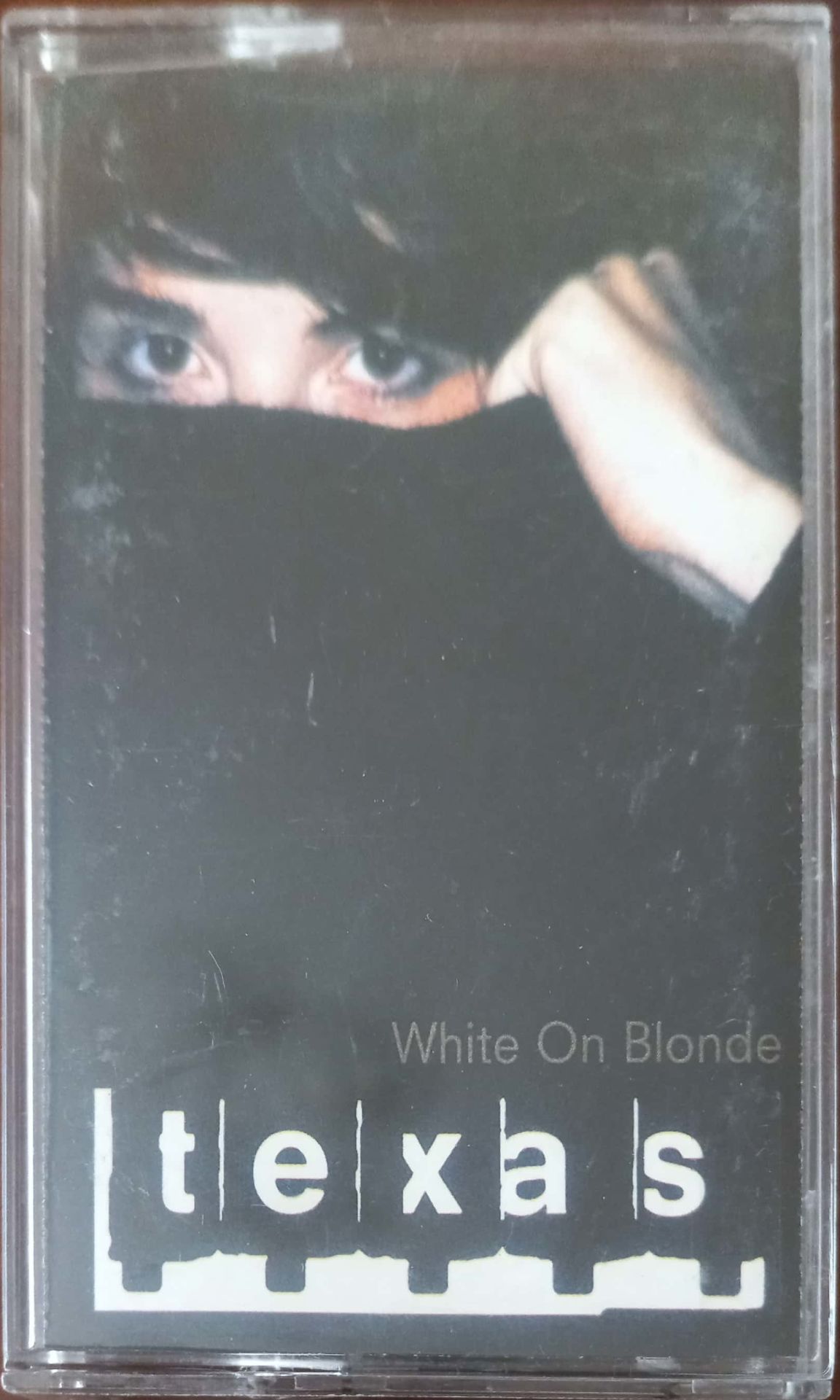 White On Blonde Texas Kaset