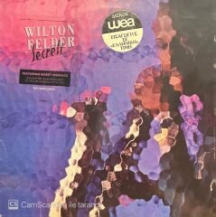 Wilton Felder Featuring Bobby Womack Secrets LP Plak