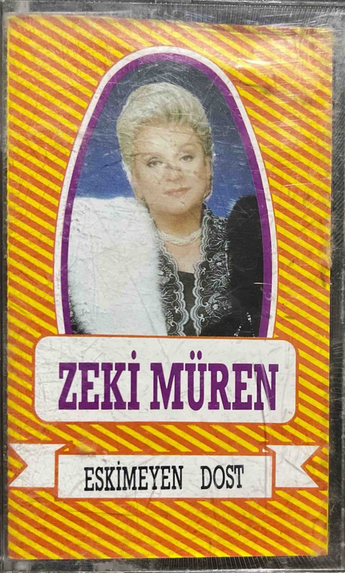 Zeki Müren Eskimeyen Dost Kaset