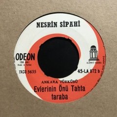 Nesrin Sipahi Evlerinin Önü Tahta Araba 45lik Plak