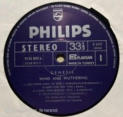 Genesis Wind & Wuthering LP Plak