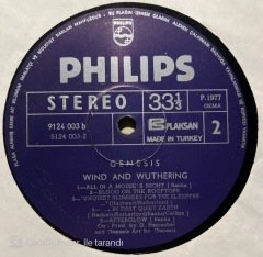 Genesis Wind & Wuthering LP Plak
